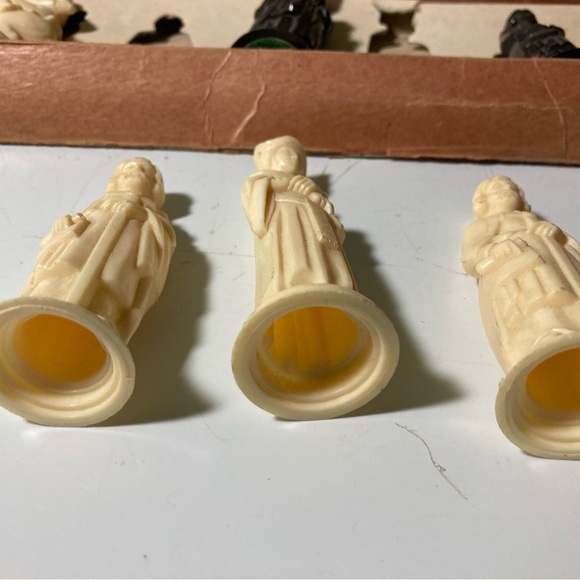 Vintage Renaissance Chessmen Set 1959 - Picture 4 of 8